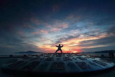 健身|一起学！做完八个动作 畅通全身血气