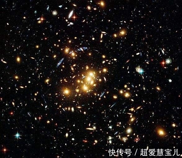 最大的星系有多大?这个星系堪比几千个银河系,恒星数量更是超多