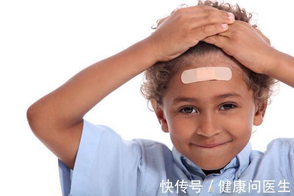坏死|错误的包扎导致3岁女童手指坏死,哪些情况下不能使用创可贴?