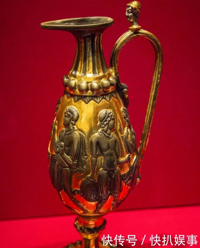 古墓|中国西部发现一座千年古墓,专家挖了一半吓跑了:赶紧去请解放军