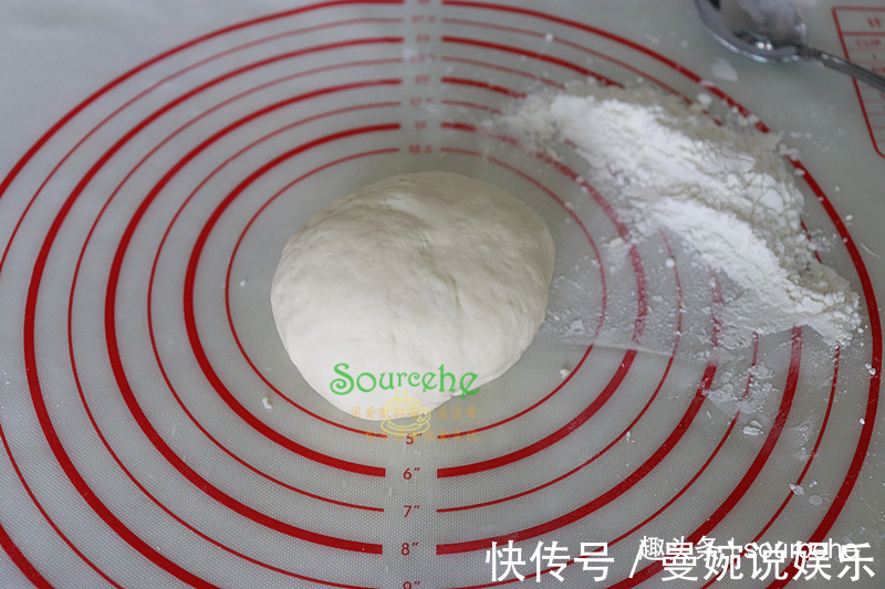 早餐别只会豆浆油条,教你做包子蓬松香软,比豆浆营养,比油条香