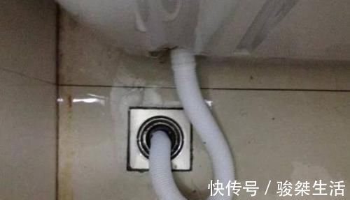 犯错|为什么洗衣机排水管不能直插地漏?若非老师傅的提醒,我家早犯错