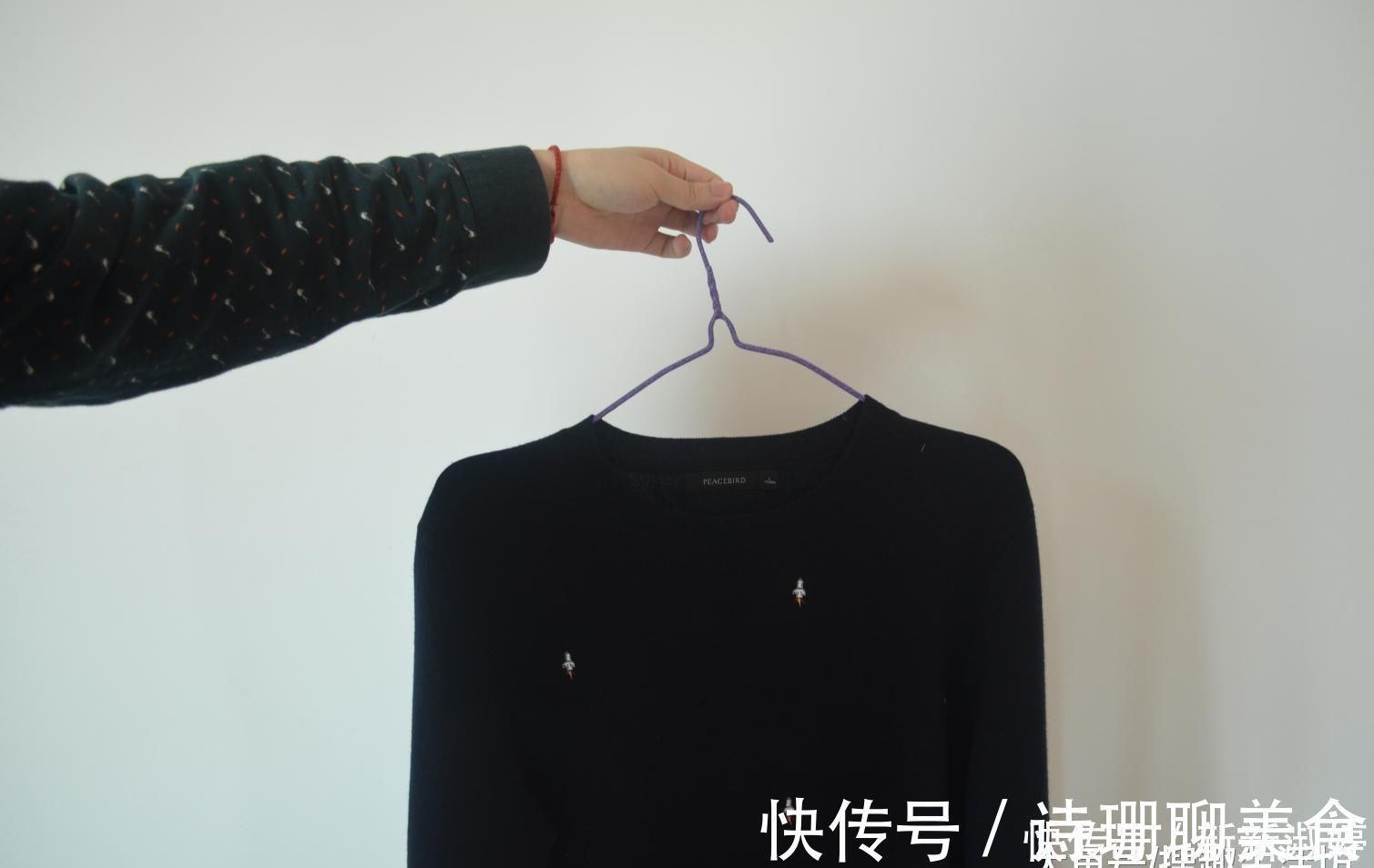肩部|这才是挂毛衣的正确方法, 挂多久肩部都不会变形, 方法简单又实用