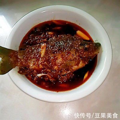 香辣调味料|#巨下饭的家常菜#香辣鲫鱼