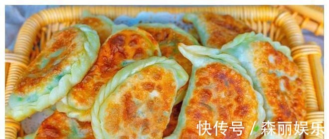 韭菜盒子好吃有诀窍，韭菜脆嫩不出水，薄皮馅大，口口留香吃不腻