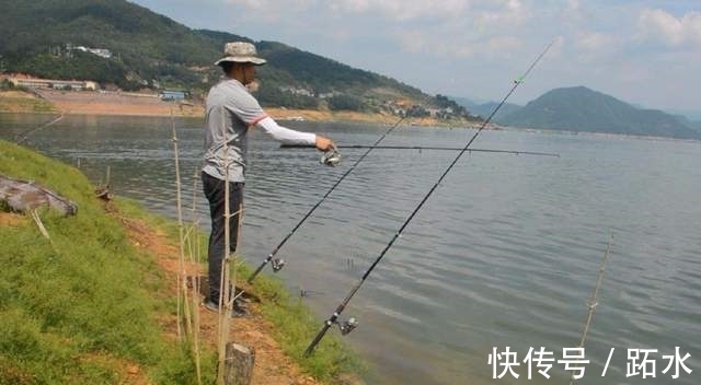 使用爆炸钩,这两个技巧都不掌握,饵料再好也白搭