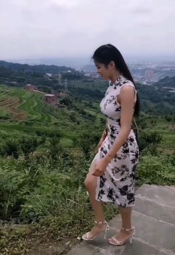 紧身裙 复古风的紧身裙,穿出了东方女人的美