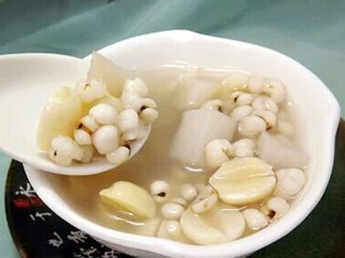 肠胃疾病|胃不好三分治七分养!养胃护胃:常吃3黄,常喝2粥,做好1事