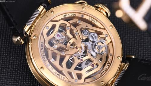 光彩夺目 品鉴卡地亚帕莎镂空镶钻黄金腕表