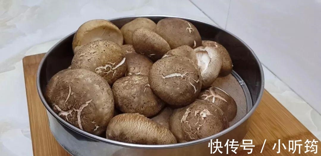 好吃|香菇新吃法，教你简单一做，既营养又好吃，有孩子的最值得收藏下