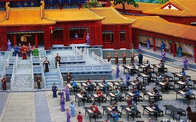 读出|考官出了三道考题,考生却读出另一层意思,朝廷下旨革职永不叙用