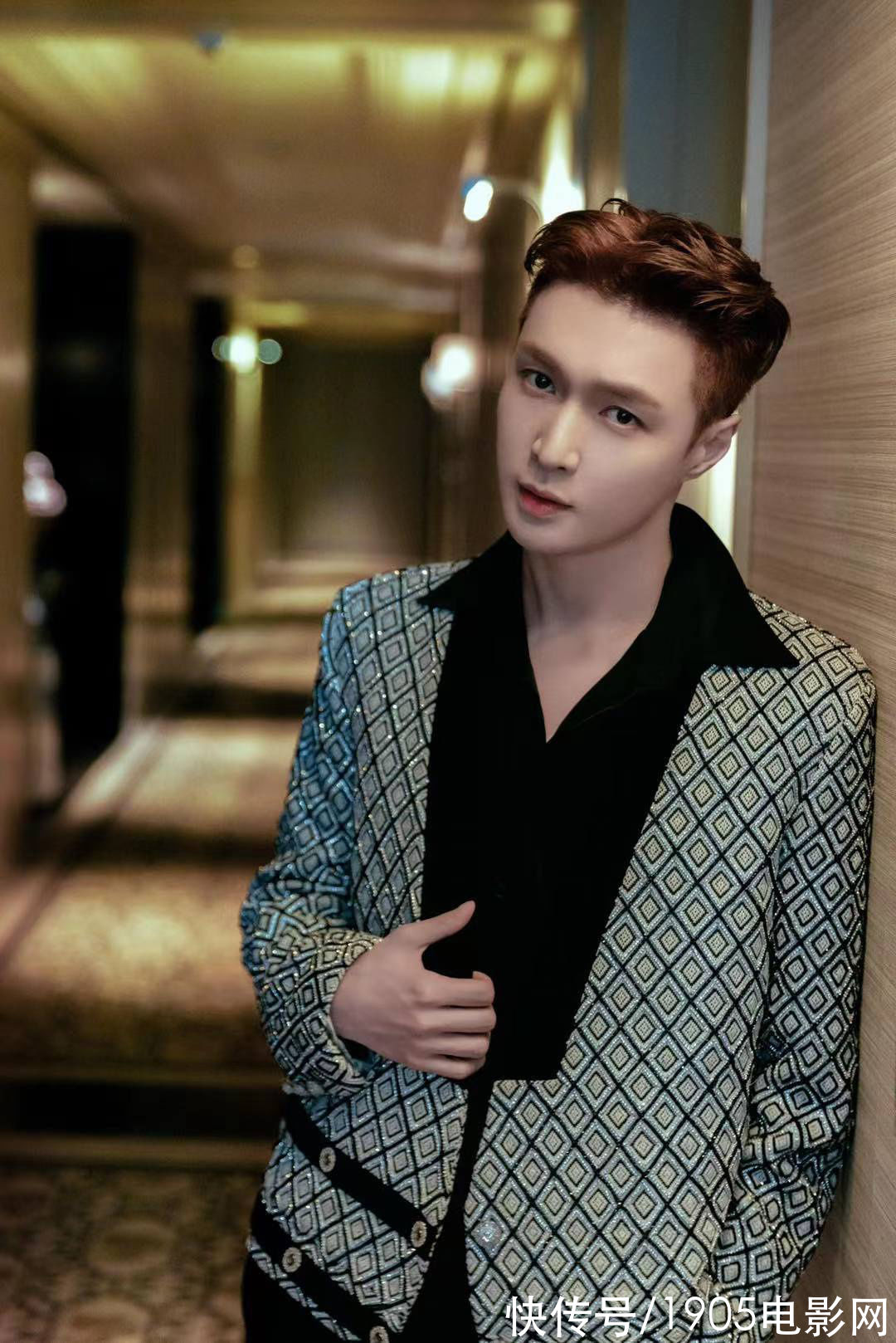 張藝興《飛天》舞臺(tái)首秀 完美演繹“融合國(guó)風(fēng)”