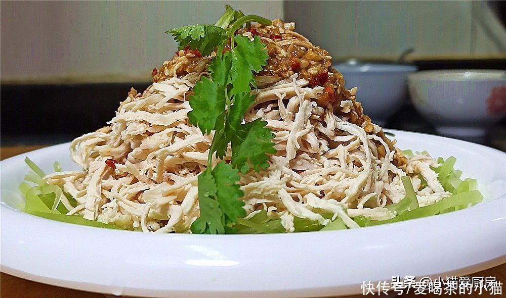 做法|教你不一样的棒棒鸡制作方法，做法简单，成菜咸香微辣，爽口好吃