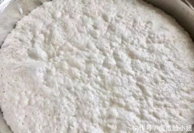 一盒牛奶一碗米,六克酵母四勺糖,在家制作儿时最爱的美食蒸米糕