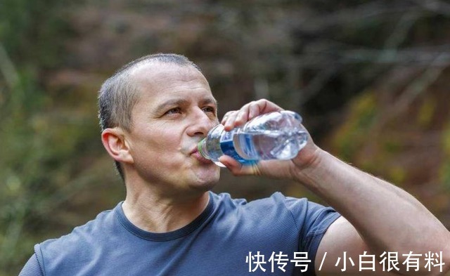 喝茶|喝白开水的人与长期喝茶的人相比,哪个更健康?