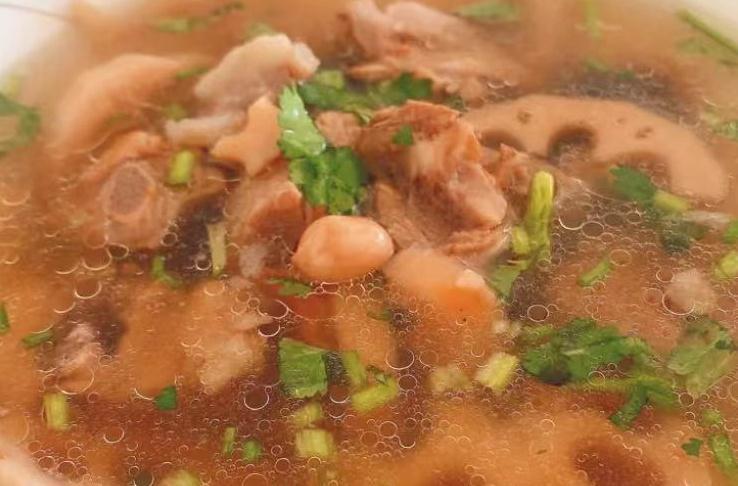 入秋之后，广东人爱喝这6道汤，滋补润燥又营养，让你轻松过秋