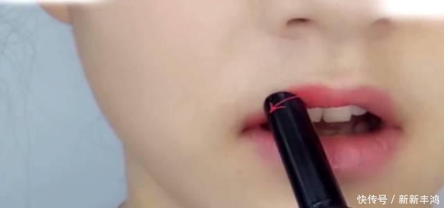 唇蜜|口红太贵?姑娘只用了1支口红 画出了8种唇色!