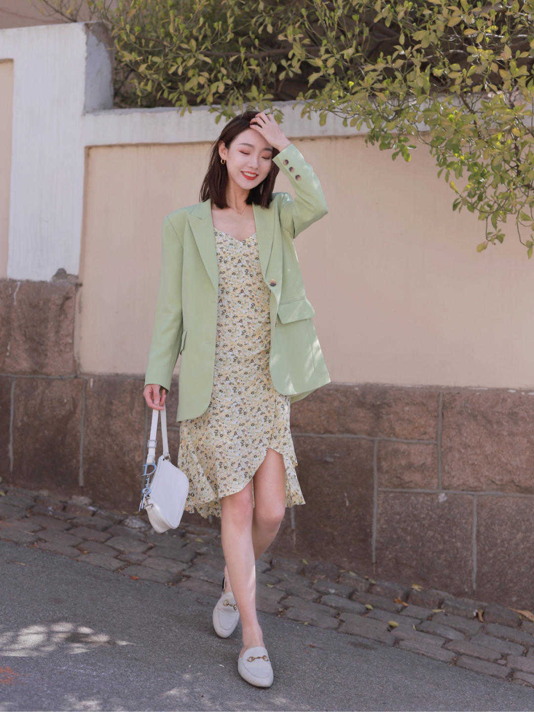 时尚博主|秋天穿衣几个显瘦的小技巧?微胖女孩看过来,全是实用性强的