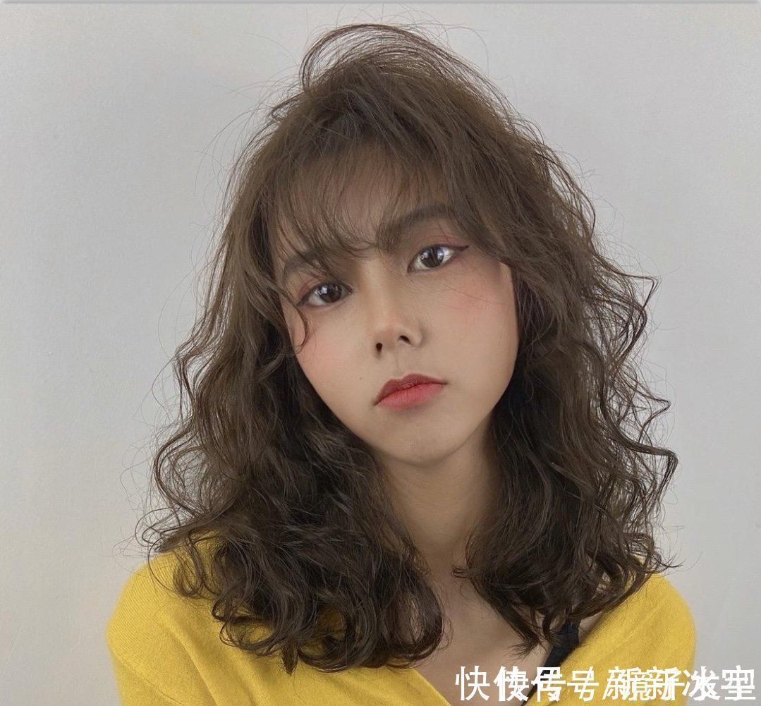 刘丽丽 “最女神”发型27款,无论直卷都很美,爱美女性都喜欢