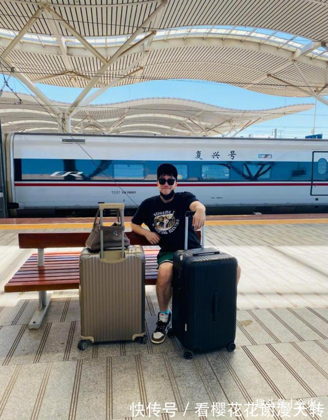 葛天|刘翔晒4万名包,退役后没正式工作仍然生活滋润,前妻还在当演员