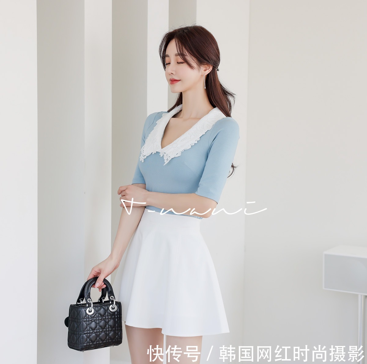 搭配|女神孙允珠高清时尚搭配：欧若拉蓝蝶纤墨娃娃领拼搭裙