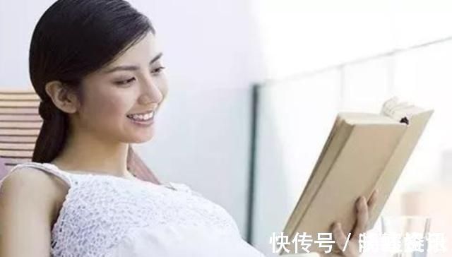 二宝|在两个孩子的家庭里,一般二宝比大宝聪明,可能是这几个原因