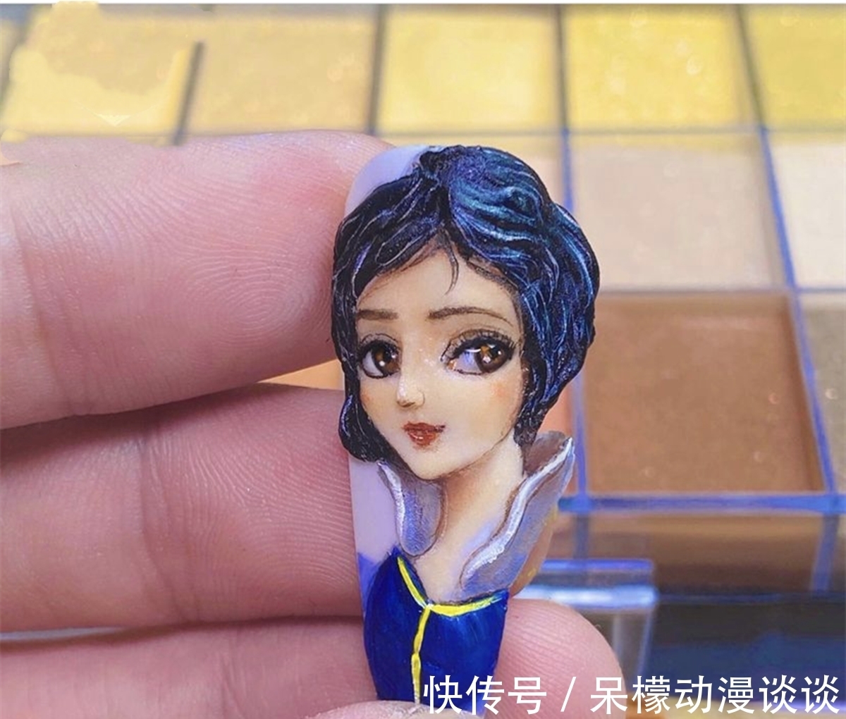 作画|在指甲上进行二次元创作,动漫的影响力已经影响到了美妆行业