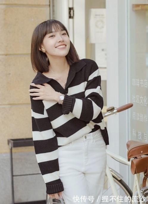 博主 “小白裤”该怎么穿?看完这些搭配就懂了,简约日常不挑人