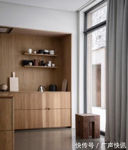 木地板|客厅地面这么铺,比木地板好看100倍,难怪有钱人都学着做