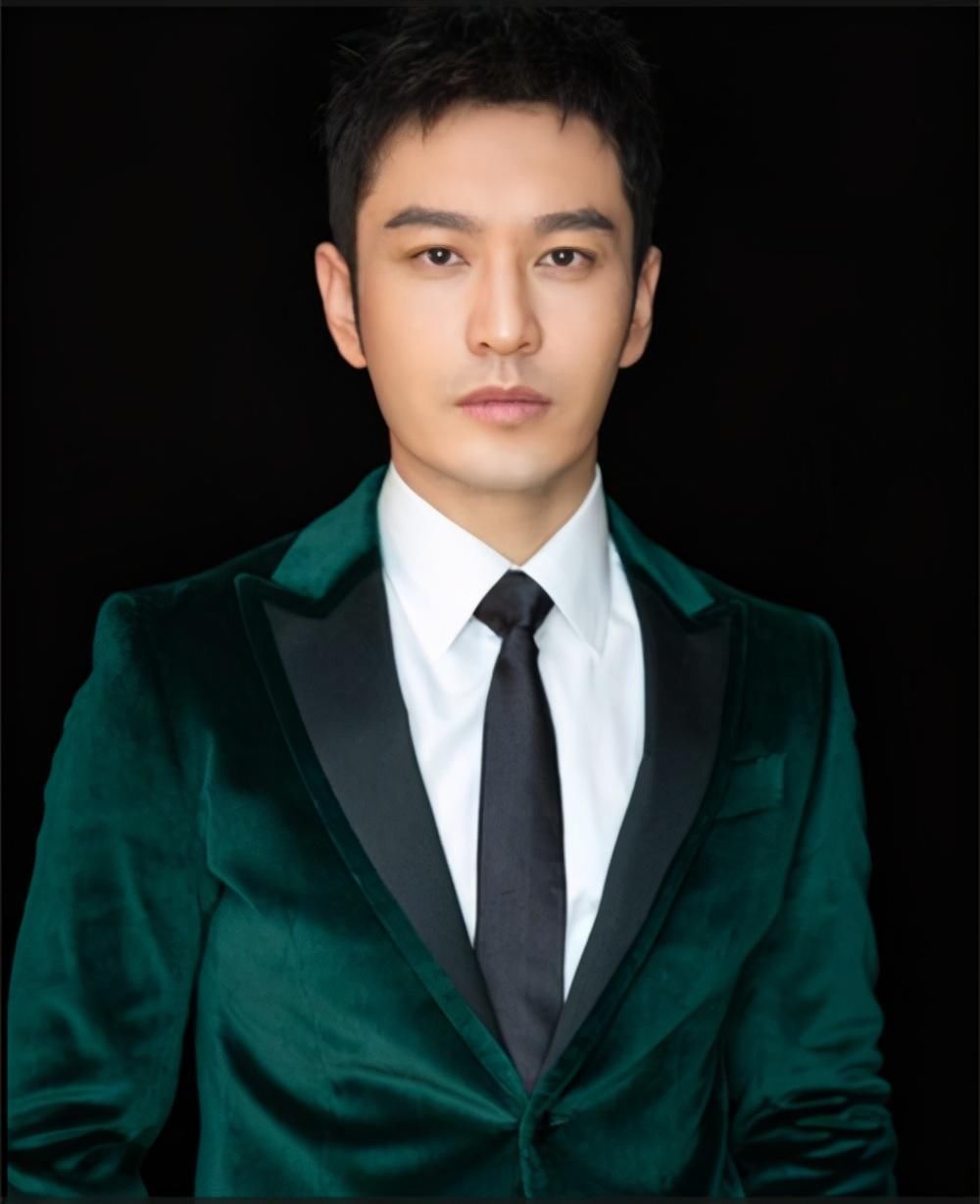 特有|43岁黄晓明形象大反转“胡子拉碴”拍写真 穿西装特有男人味