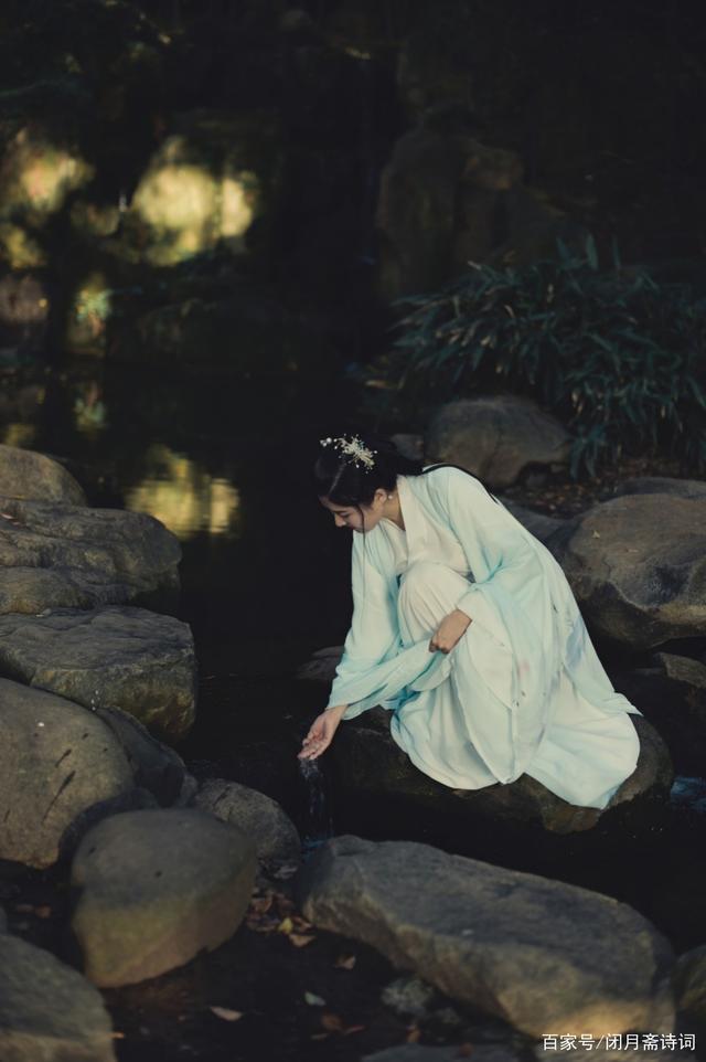 七绝@吟秋·七绝·组诗丨长来问鹤无消息,醉入秋深酒一壶