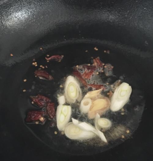 帮子|炒白菜,千万别切好就下锅牢记3点,鲜嫩脆爽又入味,还不出水