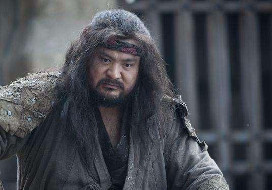 武松见面|同样是梁山步军统领,武松为何对李逵格外冷漠?看看宋江怎么说