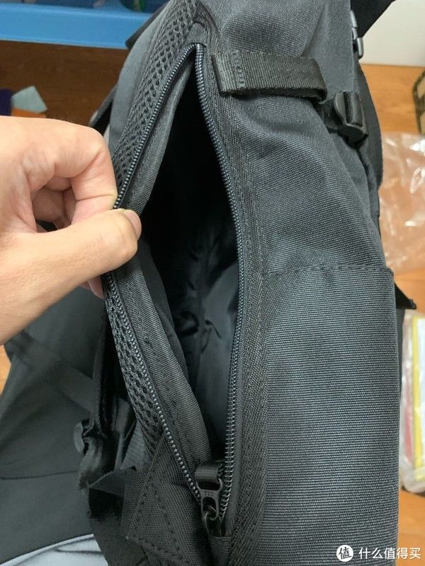 唯品会|82元入手的热风双肩包
