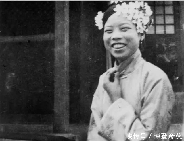 异乡|老照片：末代皇后婉容成“烟鬼”客死异乡，丑女文绣离婚再嫁军官
