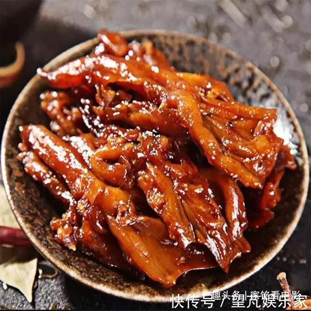 麻辣鸭掌|美食推荐酸辣鸡杂，红焖牛蹄筋，黄豆芽拌粉，麻辣鸭掌的做法