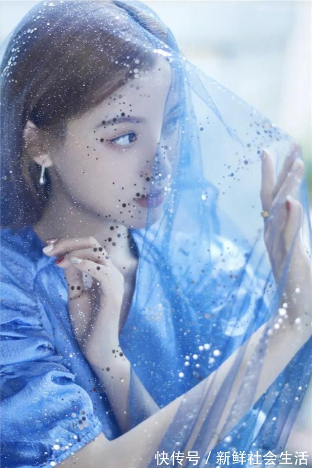 单品 蓝色太压抑那是你不懂!最全的蓝色系挑选与穿搭推荐分享给你!