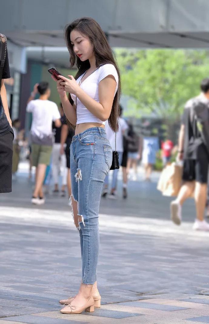 小姐姐|温柔大方的气质美女,灰色的针织裙,帅气有型