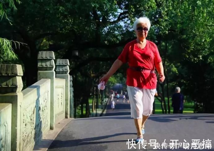 仰卧起坐|注意老人这7大锻炼方式是错误的,难怪你越练病越多