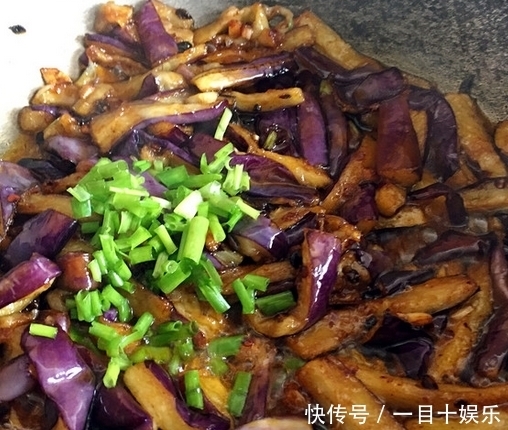 家常菜|家常菜里,茄子加它一起烧,味道鲜美无限个赞