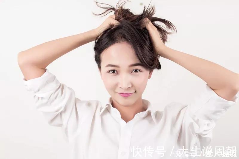 老年人|按摩一个地方，让你摆脱视力模糊，玩手机的都该看看