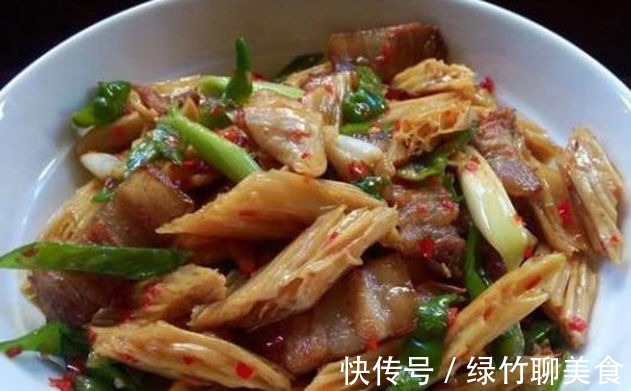 红烧肉|美食推荐青椒腊肉，腐竹炒肉片，千张红烧肉，豉汁蒸凤爪的做法