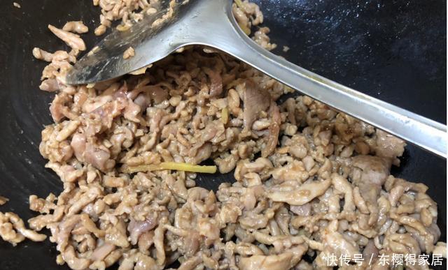 老公喜欢吃的菜,青椒和肉这样炒,天天吃也不会腻