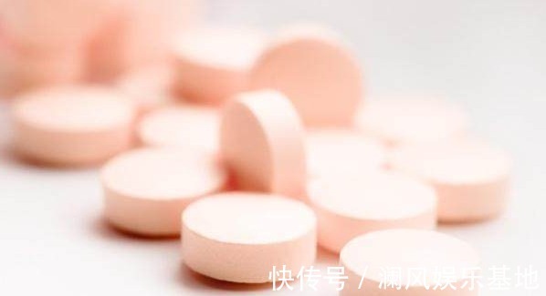 地长|养花不用肥,浇水时加点“小药片”就全搞定了,花草蹭蹭地长!