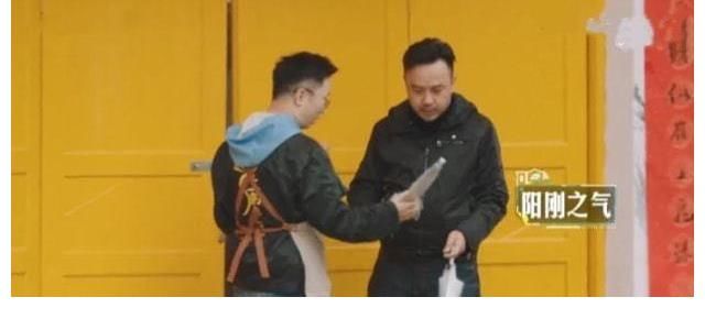 汪涵言論再惹爭議，節目中吐槽透明傘“太娘”，被質疑不尊重女性