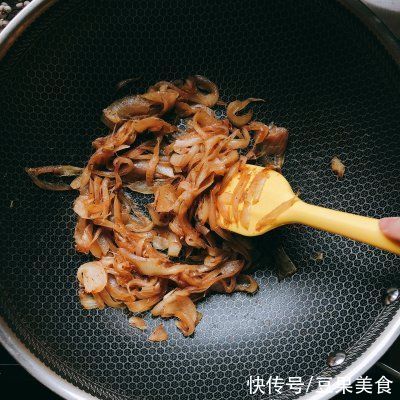 洋葱奶酪|「比司吉」香酥奶咸的洋葱奶酪司康