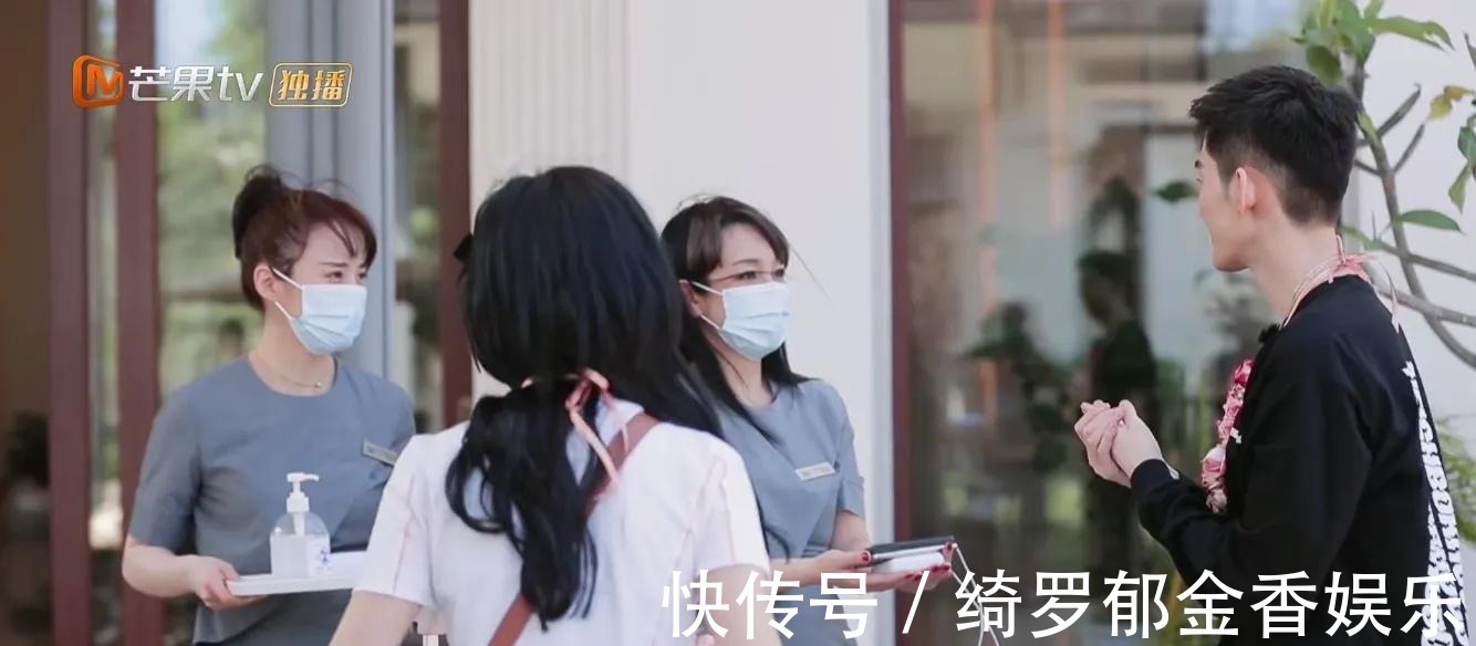 张翰|被周捷当众“发难”说花心，张翰沉默十年两段感情，哪里花