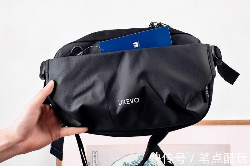 悠启|百搭多用很能装:悠启时尚机能胸包体验