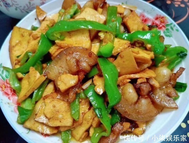 青笋|好吃又刮油的家常凉拌菜,酸爽开胃,超级下饭,没肉也能吃得香