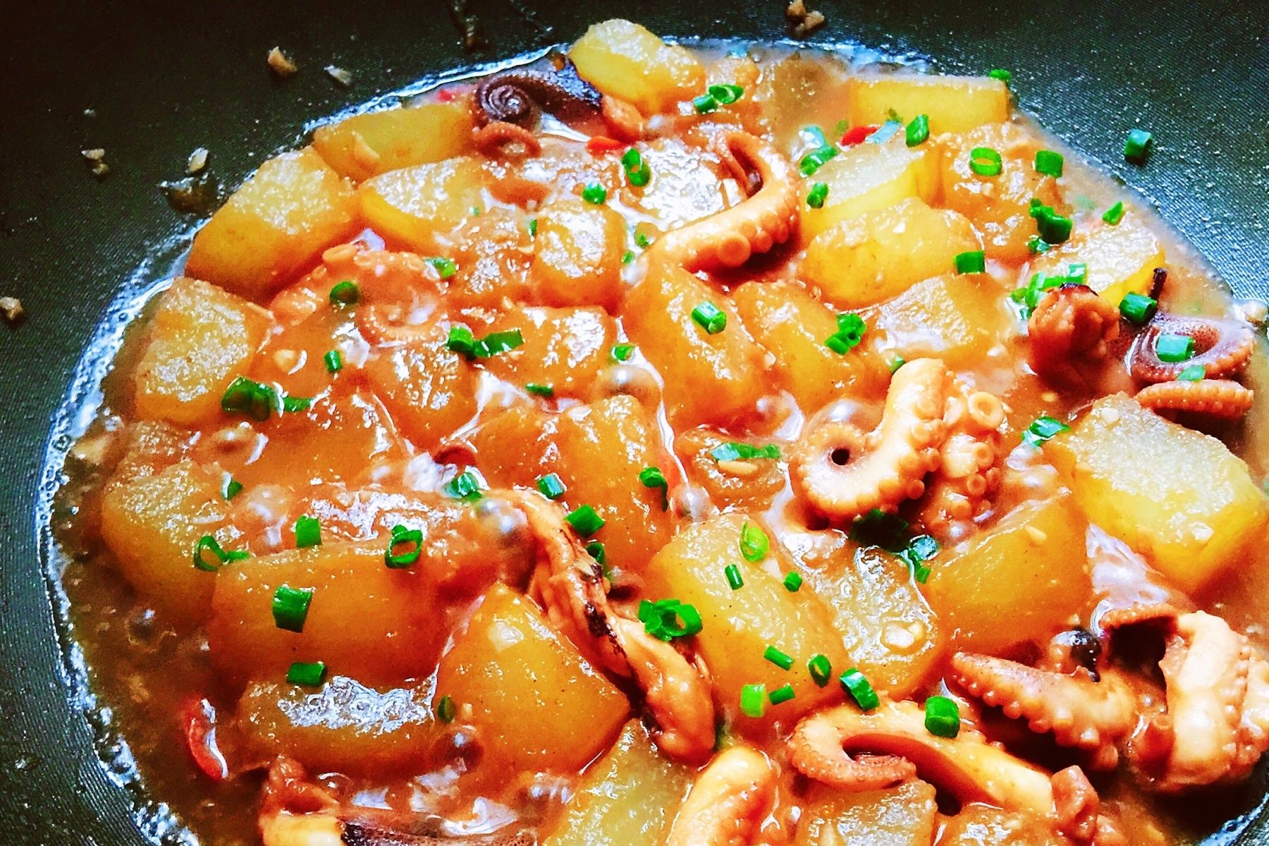 墨鱼|入秋后，鸡鸭鱼肉靠边站，最受欢迎是这肉，红烧一锅，家人吃着香
